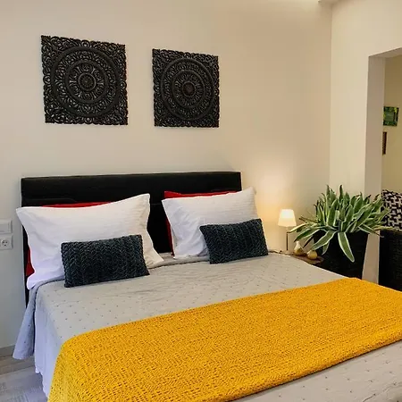 F.t.p Luxury * Patras